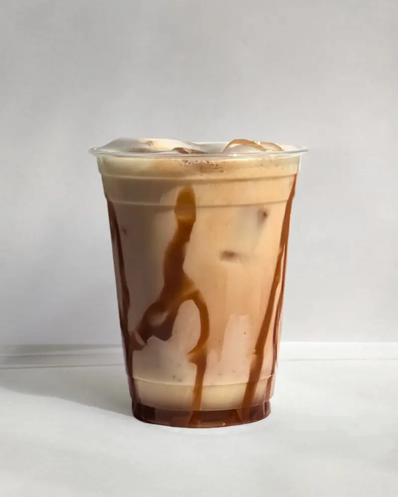 Un latté glacé au caramel